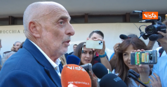 Copertina di Funerali Emilio Fede, Paolo Brosio: “Ha sbagliato e ha pagato, ma da Mediaset un silenzio assordante” – Video