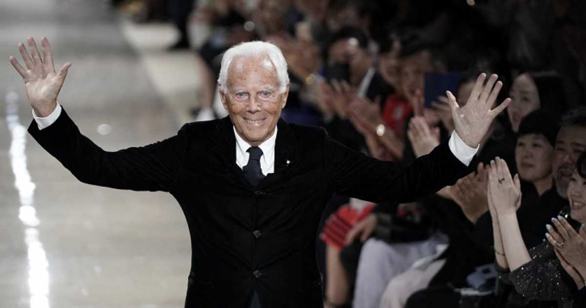 Il mondo della politica ringrazia Giorgio Armani: da Meloni (“instancabile”) a Renzi (“custodisco i suoi consigli”) e Bonaccini (“ambasciatore Made in Italy”)