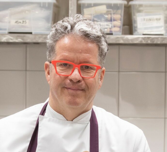 “Per una torta mi hanno pagato 20mila euro. La morte non mi fa paura, da bambino allestivo le camere ardenti dei defunti”: così Ernst Knam