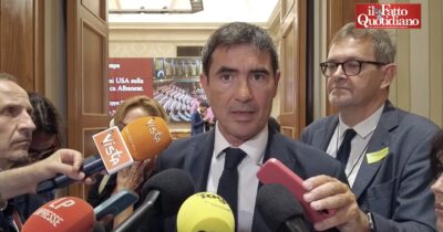 Copertina di Fratoianni: “Meloni dica che fornirà protezione diplomatica a Global Sumud Flotilla che sfida il genocidio”