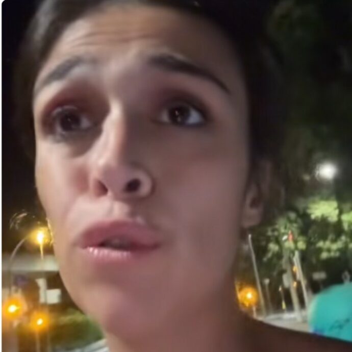 “Non mi interessa se avete 15 anni, io denuncio. È da uno schiaffo sul c**o che iniziano gli stupri”: lo sfogo della tiktoker è virale