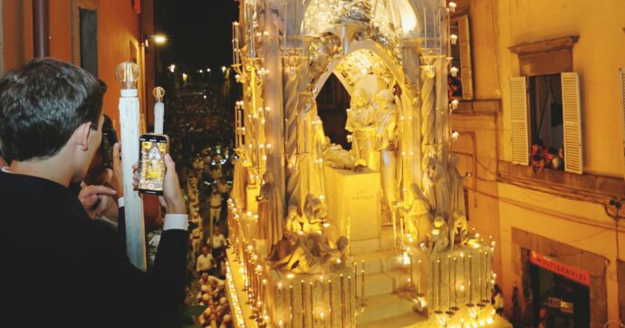 Armi da guerra e colpi in canna: due turchi arrestati alla Festa di Santa Rosa a Viterbo