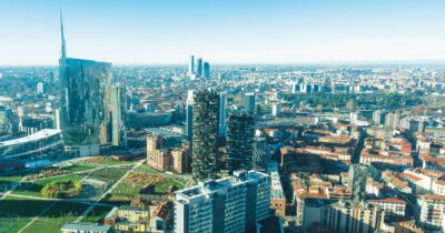 Copertina di L’arcivescovo di Milano: “Pedofilia dramma che avvelena, abbiamo fatto quello che potevamo. Ma attenti alla paranoia”