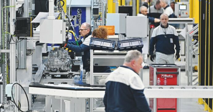 Dopo le fabbriche, Fiat sposta gli operai