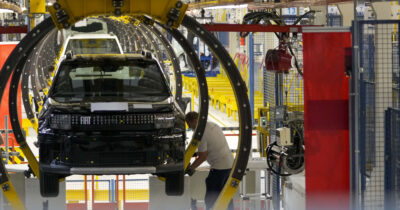 Copertina di Stellantis raddoppia la produzione della Grande Panda. La nuova fabbrica? Di nuovo all’estero: dopo la Serbia, l’Algeria