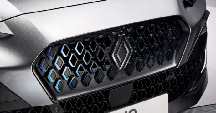 Renault Clio E-Tech Hybrid 160 Cv, prestazioni top e autonomia fino a 1000 km