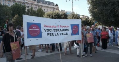 Copertina di In piazza per Gaza c’è il gruppo “Voci ebraiche per la pace”: “Dire Israele e dire ebrei non è la stessa cosa” – Video
