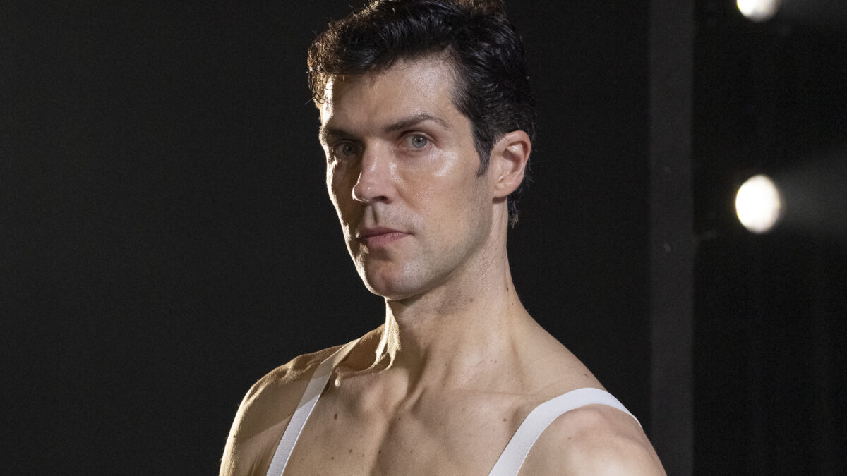 “Ci sono traguardi che sembrano appartenere ai sogni”: Roberto Bolle conquista la stella sulla Hollywood Walk of Fame. È il primo ballerino italiano a ricevere questo riconoscimento