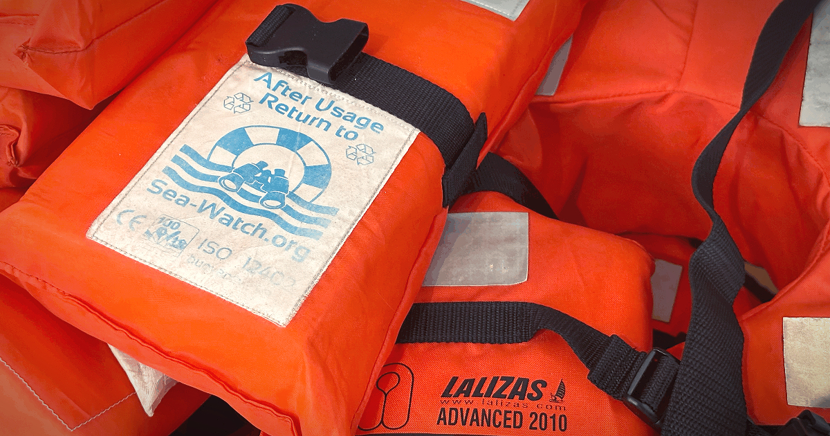 la ong sea watch sbarca a milano una mostra sul soccorso in mare e tanti ospiti da albanese a rackete