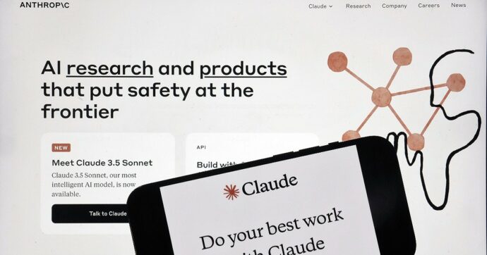 Libri piratati per allenare l’Intelligenza artificiale, Anthropic pagherà almeno 1,5 miliardi per chiudere class action