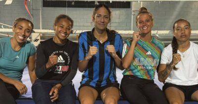 Copertina di Caos ai Mondiali di boxe ancora per i test di genere: esclusa la Francia per “esami arrivati in ritardo”. Le pugili furiose: “Tutto questo è ingiusto”