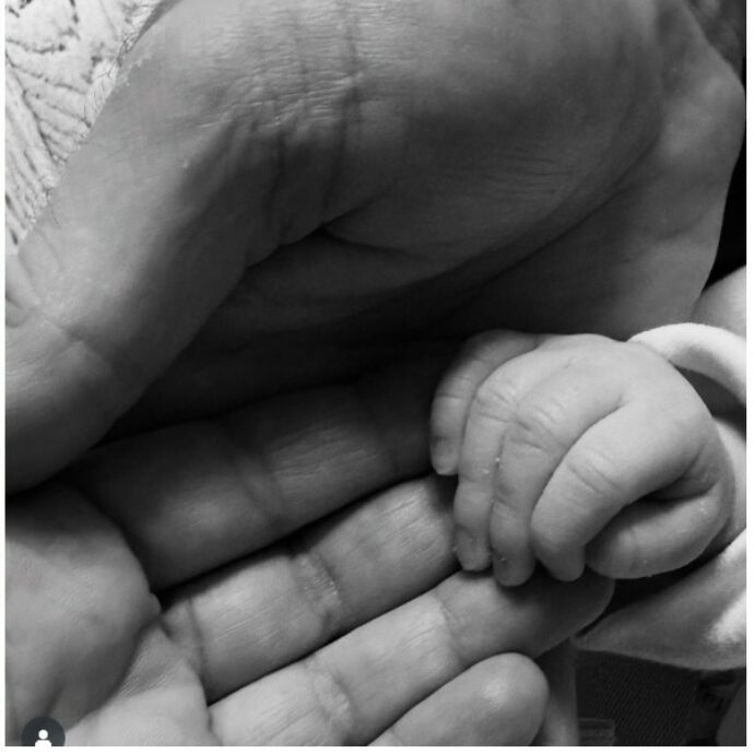 “Ho subito due aborti e cambiato 15 ginecologi prima di diventare madre. Mi hanno bombardata di ormoni per niente, umanità zero”: parla Caterina Murino