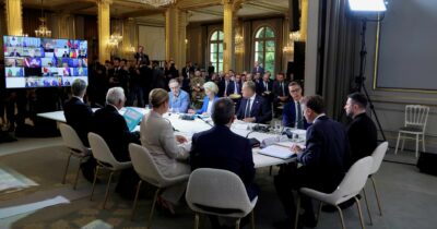 Copertina di Putin (ri)dice no alle truppe Nato in Ucraina. Zelensky insiste: “Qui in migliaia”