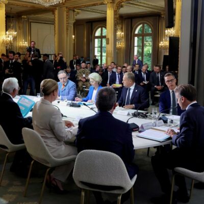 Copertina di Putin (ri)dice no alle truppe Nato in Ucraina. Zelensky insiste: “Qui in migliaia”