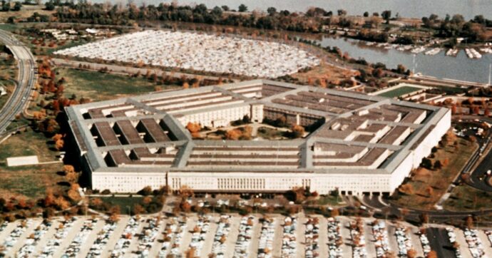 Donald mostra i muscoli: “Il Pentagono tornerà Ministero della Guerra”