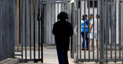 Copertina di “Migrante liberato se non convalidato il trattenimento”