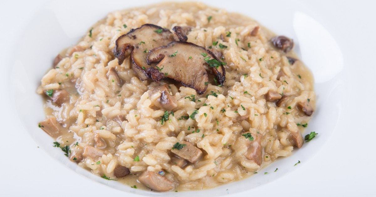 “Pensavano fossero dei porcini, invece erano funghi velenosi”: padre e figlia ricoverati in ospedale dopo aver mangiato il risotto “Pensavano fossero dei porcini, invece erano funghi velenosi”: padre e figlia ricoverati in ospedale dopo aver mangiato il risotto