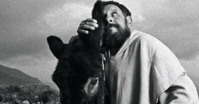 Copertina di Un film fatto per Bene di Franco Maresco è lo spasso impietoso e travolgente che chiude il Concorso di Venezia 82