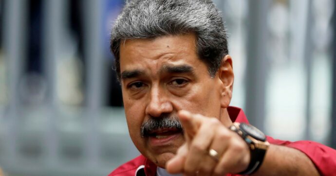 “Maduro frenò sulla liberazione di Trentini”: la rivelazione. Burlò: “In cella scarafaggi. Incappucciati come a Guantanamo”