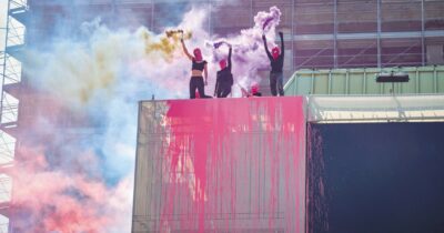 Copertina di I centri sociali in corteo per il Leoncavallo: in ventimila urlano “giù le mani da Milano”