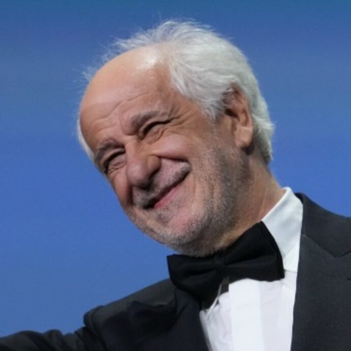 Mostra del Cinema di Venezia: i vincitori, i premi e il red carpet. Servillo: “Ammirazione per coloro che hanno deciso di mettersi in mare per la Palestina””