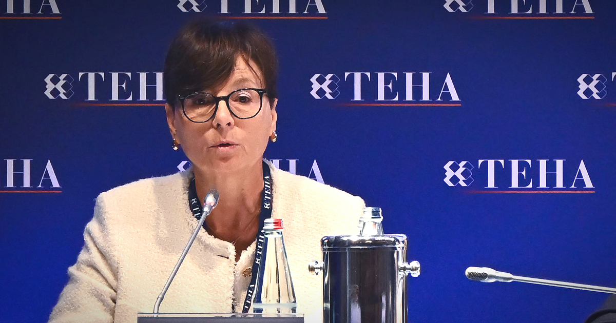 Povertà educativa, il disastro che ci costa 48 miliardi di Pil. Il bagno di realtà al Forum di Cernobbio Povertà educativa, il disastro che ci costa 48 miliardi di Pil. Il bagno di realtà al Forum di Cernobbio