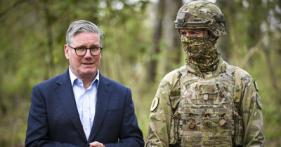 Copertina di Nuove scuole militari in Gran Bretagna: 182 milioni di sterline per “addestrare alla difesa” i lavoratori