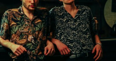 Copertina di “Il mio amico è arrabbiato con me perché non rispetto il ‘codice del bro’ e riferisco a mia moglie tutte le confidenze che mi fa. Sono io lo str***o?”: la storia su Reddit