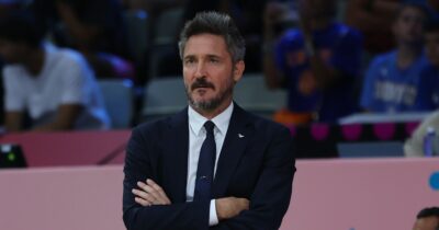 Copertina di Pozzecco lascia la nazionale in lacrime dopo l’eliminazione agli Europei: “Decisione mia, nessuno ha il rispetto che ho io per i giocatori italiani”