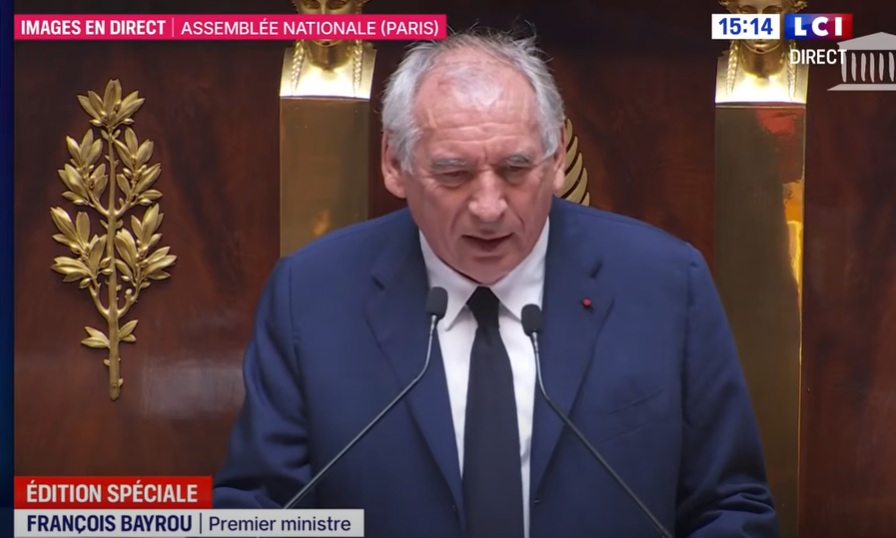 Francia, il governo Bayrou verso la sfiducia. Il discorso del premier: “Potete rovesciarmi, ma non cancellare la realtà” Francia, il governo Bayrou verso la sfiducia. Il discorso del premier: “Potete rovesciarmi, ma non cancellare la realtà”