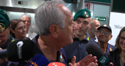 Copertina di Italvolley, Velasco perde la pazienza col giornalista: “Ca***, non farmi dire cose che non voglio dire” – Video