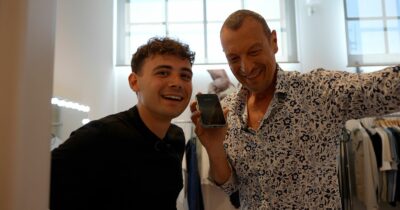 Copertina di Gabriele Vagnato alla festa del Fatto Quotidiano e nel frattempo incontra Amadeus. Il conduttore: “Non ho rimpianti, potrei smettere domani e sarei felice”