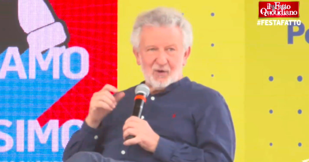 Odifreddi alla festa del Fatto: “Dire che dobbiamo armarci per paura di Putin fa ridere” Odifreddi alla festa del Fatto: “Dire che dobbiamo armarci per paura di Putin fa ridere”