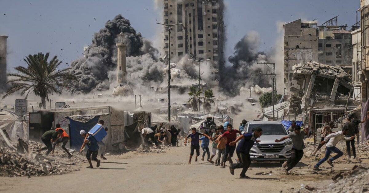 L’esercito di Israele ordina l’evacuazione immediata di tutta Gaza city: “Agiremo con maggiore forza”