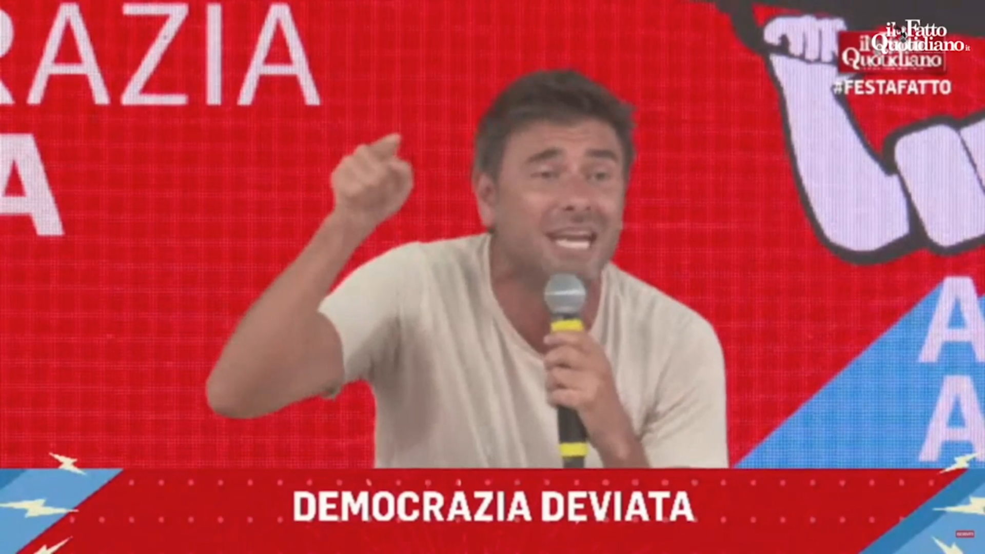 Di Battista alla festa del Fatto: “Meloni? Si vanta di accogliere bambini orfani di Gaza ma ospita soldati israeliani che hanno ucciso i loro genitori” Di Battista alla festa del Fatto: “Meloni? Si vanta di accogliere bambini orfani di Gaza ma ospita soldati israeliani che hanno ucciso i loro genitori”