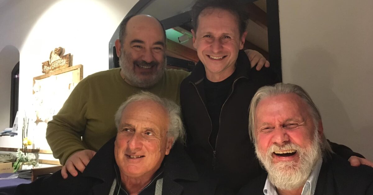 Grazie Stefano Benni, per aver reso il mondo più intelligente e divertente Grazie Stefano Benni, per aver reso il mondo più intelligente e divertente