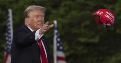 Copertina di Usa, lo scontro interno ai “trumpiani”: i fronti aperti tra la “tecno-destra” e il movimento Maga (a partire dall’IA)