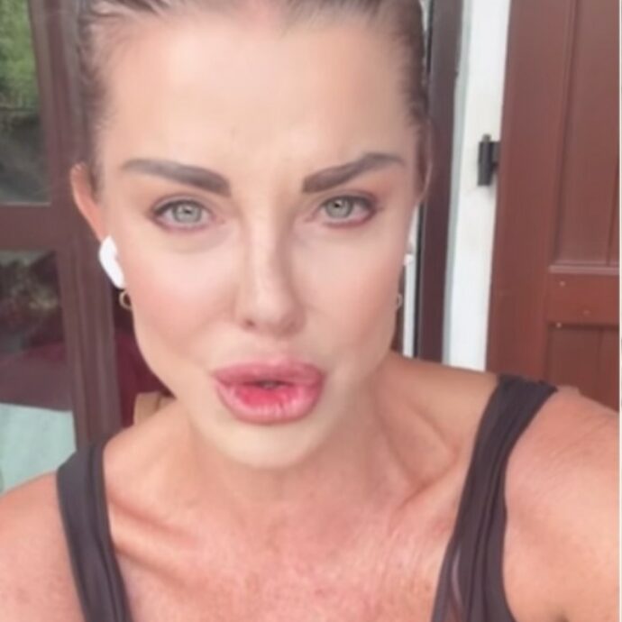 “Non sono come Alba Parietti”, “I giudizi superficiali sono forma di violenza”: botta e risposta tra la showgirl e Lucrezia Lante Della Rovere (che poi si scusa)