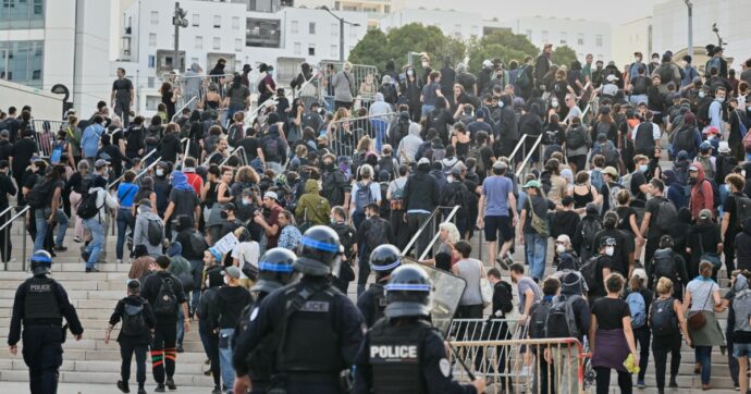 Francia, ultimatum dei sindacati al primo ministro Lecornu sulla legge di bilancio: risposte entro il 24 settembre o nuove proteste
