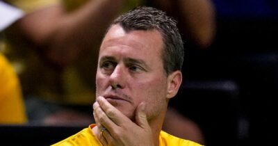 Copertina di Leyton Hewitt sospeso: ha spinto un funzionario antidoping dopo la semifinale di Coppa Davis contro l’Italia