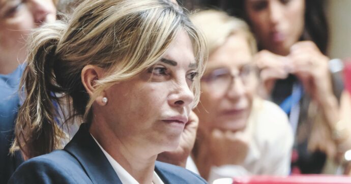 Bartolozzi, FdI pressa Fontana: “Sollevi conflitto alla Consulta”