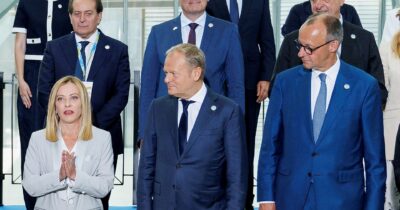 Copertina di Droni sulla Polonia, Tusk accusa Putin e invoca la Nato. Trump: “Cosa sta combinando Putin?”