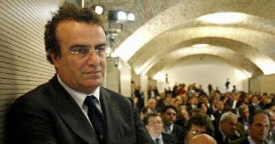 Copertina di Sicilia, indagato ex assessore  Fabio Granata:  “investitore occulto, reclutò dei prestanome”