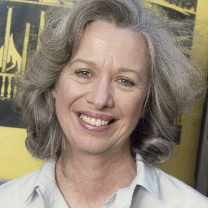 È morta Polly Holliday ,l’indimenticabile cameriera Flo della sit-com “Alice” che diceva sempre “Baciami il semolino!”