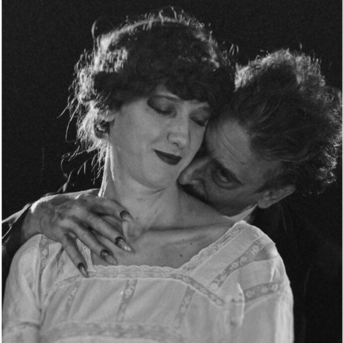 The Death of Dracula e Orfeo, tra realtà e sogno il cinema in purezza a I Mille Occhi di Trieste