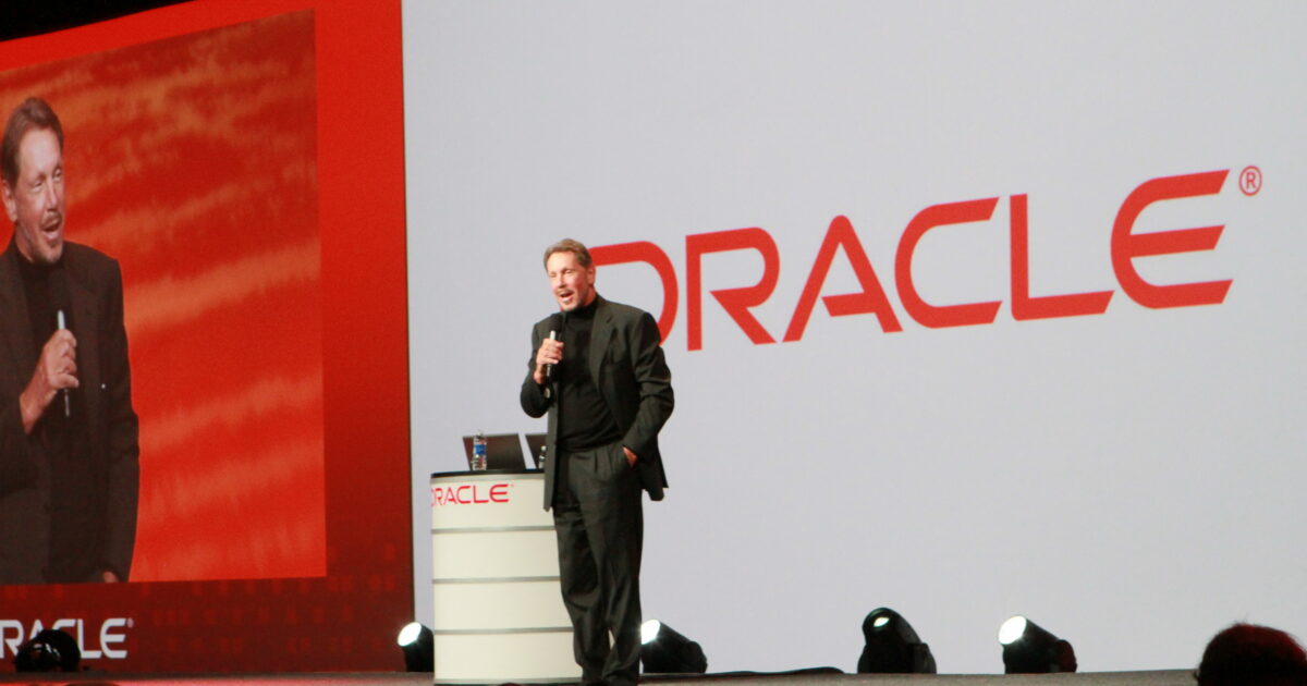 Accordo da 300 miliardi di dollari tra OpenAI e Oracle. Il cui cofondatore supera Musk nella classifica dei più ricchi al mondo Accordo da 300 miliardi di dollari tra OpenAI e Oracle. Il cui cofondatore supera Musk nella classifica dei più ricchi al mondo
