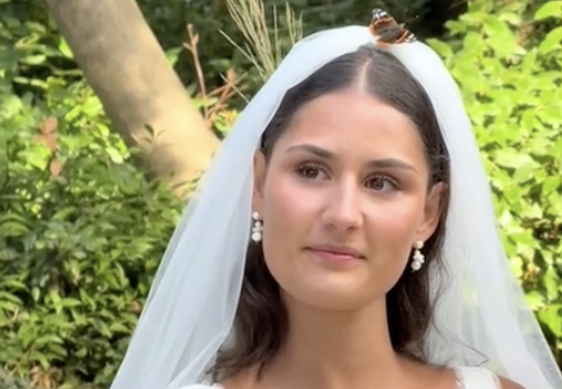 “Durante il matrimonio ho perso il controllo perché ho ricevuto un segnale da mia nonna gravemente malata”: la rivelazione di Julie Schröter – VIDEO