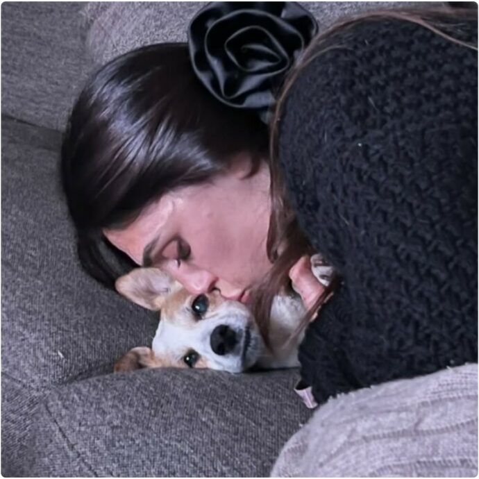 “Amorevole e discreta, ci mancherai da morire”: è morta Aspirina, la cagnolina di Ignazio Moser e Cecilia Rodriguez