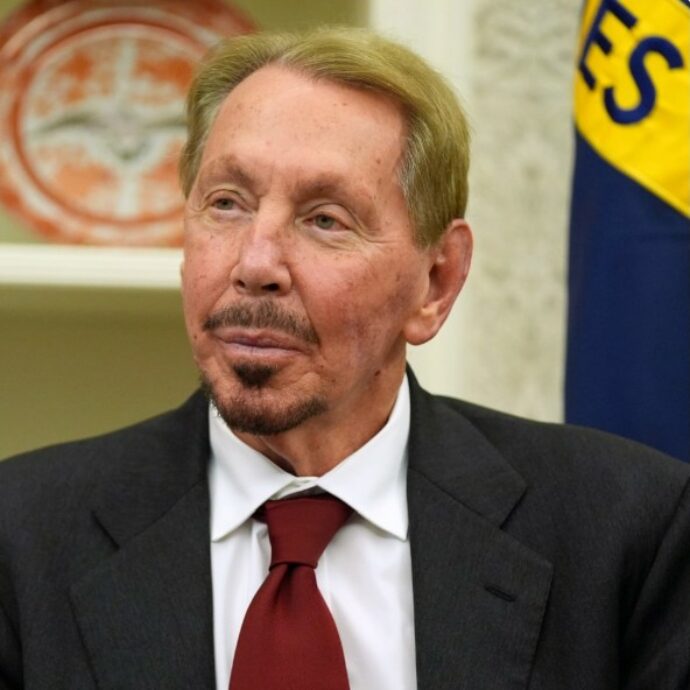 Larry Ellison supera Elon Musk, è lui (a 81 anni) l’uomo più ricco del mondo: “È successo tutto dalla sera alla mattina”. Ecco come ci è riuscito