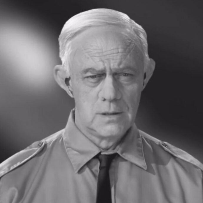 “A Israele serve Pesaro per diventare grande. Avete 24 ore per evacuare le Marche”: Maurizio Crozza diventa Netanyahu per il ritorno in tv – VIDEO